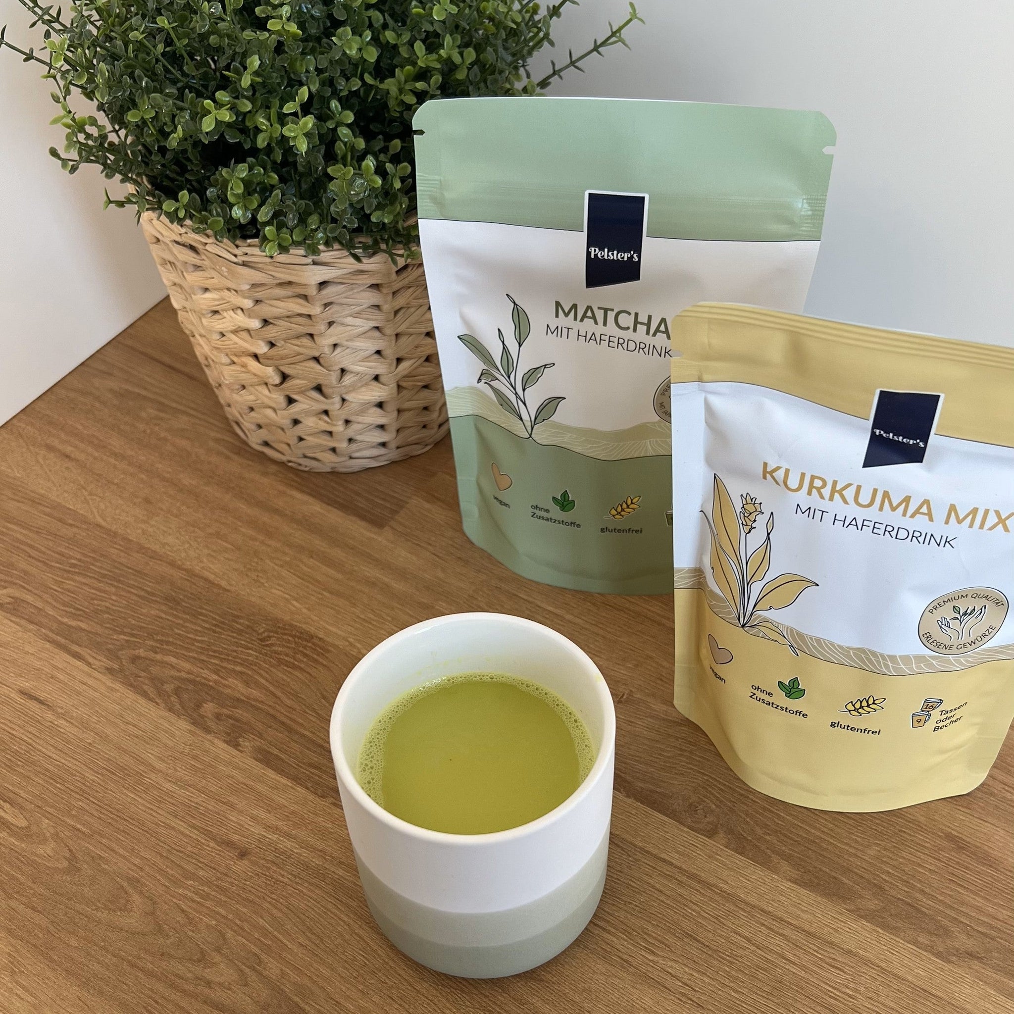 Rezept: "Detox Lat!e" - Kurkuma-Matcha mit Haferdrink