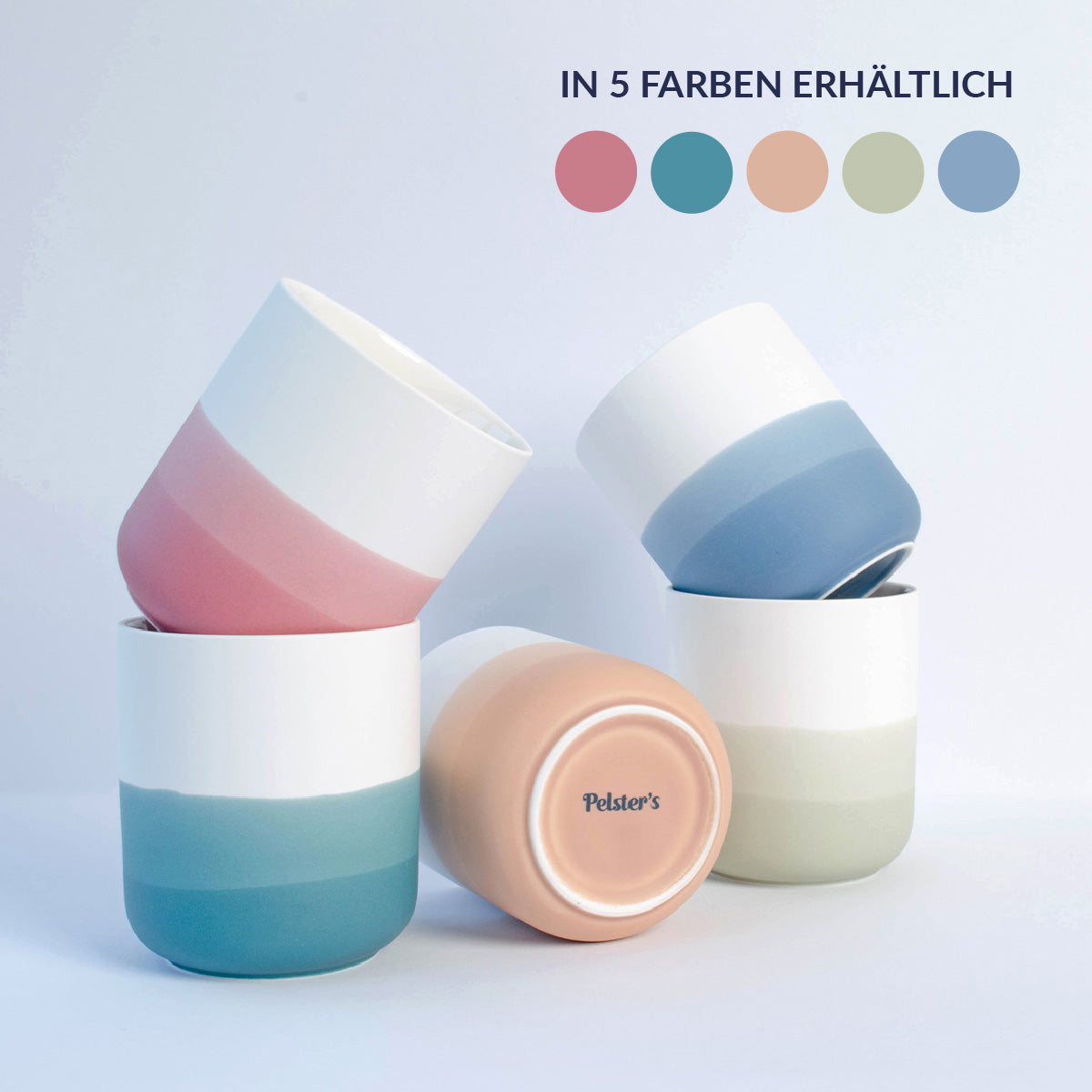Fünf Porzellanbecher mit verschiedenen Farben 