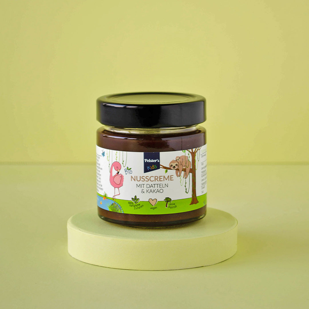 Organic nut cream with dates and cocoa 